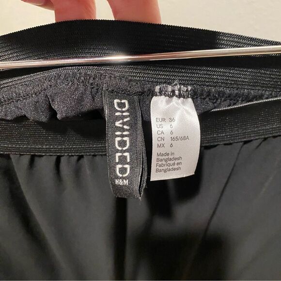 H&M Divided Maxi Skirt Sheer Pull on Size 6 Whimsical Goth - Picture 7 of 8
